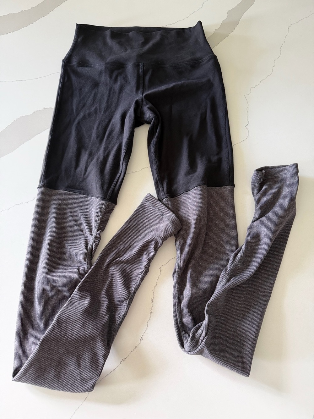 ALO Yoga Goddess Leggings / Goddess Ribbed Leggings | Small